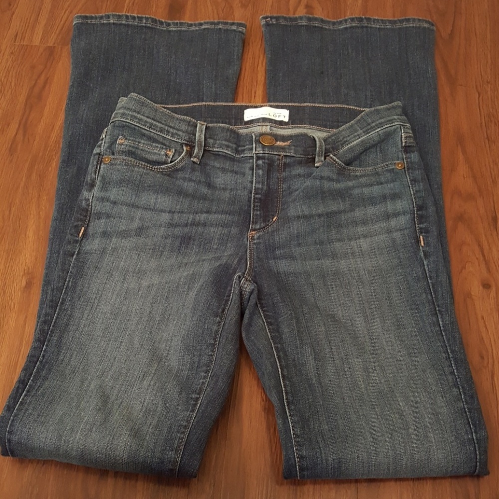 LOFT NWOT Blue Flare Style Jeans 26 / 2 - Picture 2 of 8